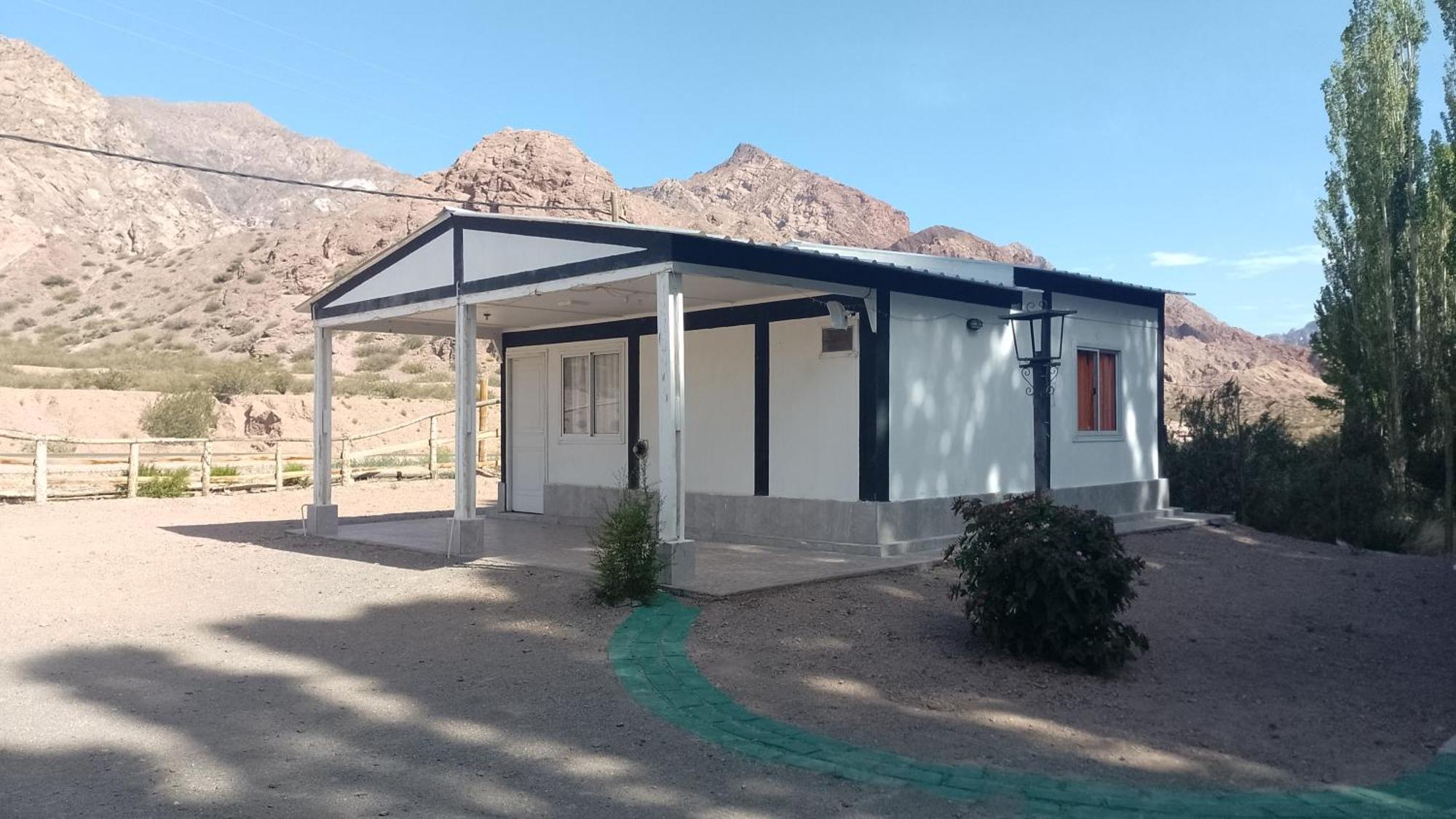 Cabanas De Los Andes Uspallata Exterior photo